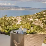 360ᵒ Luxury Residences