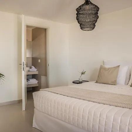 360ᵒ Luxury Residences アパート Khelmáta