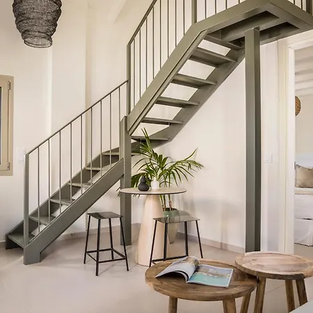 360ᵒ Luxury Residences アパート Khelmáta