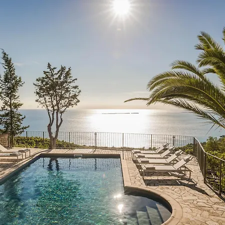 360ᵒ Luxury Residences דירה