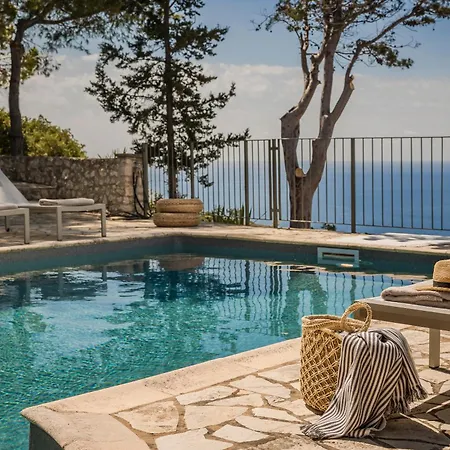 360ᵒ Luxury Residences * Khelmáta