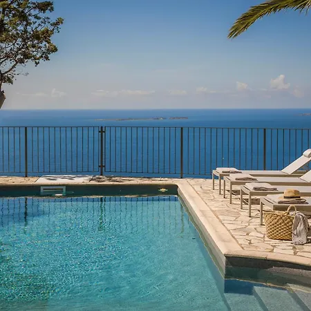 360ᵒ Luxury Residences