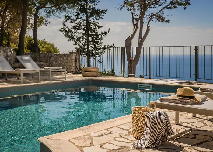 360ᵒ Luxury Residences * Khelmáta