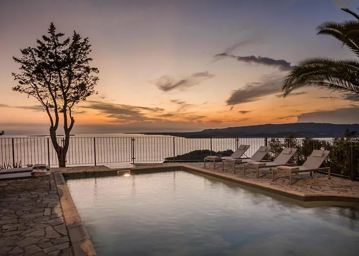 360ᵒ Luxury Residences *